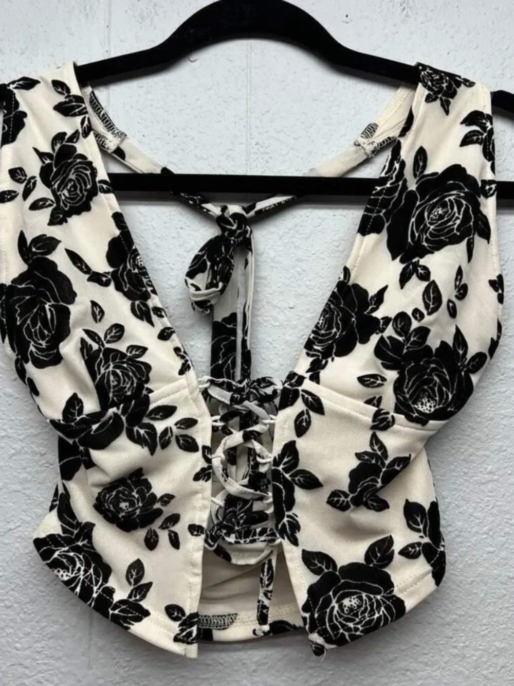 Windsor Velvet Floral Babydoll Lace Up Cropped Halter Top Womens Medium Festival